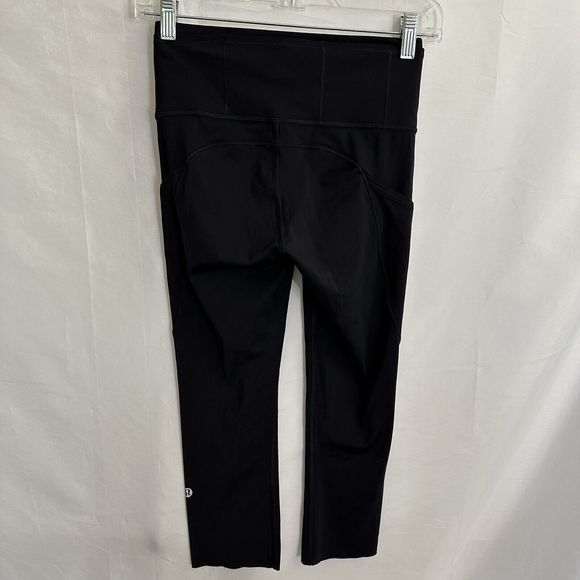 Lululemon Women's Fast Free High Rise Tight 19'' Black Size 4 EUC - Picture 1 of 7